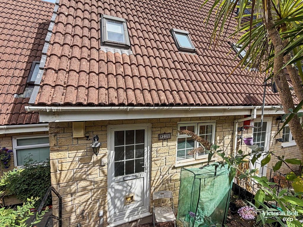Property photo 1 of 24