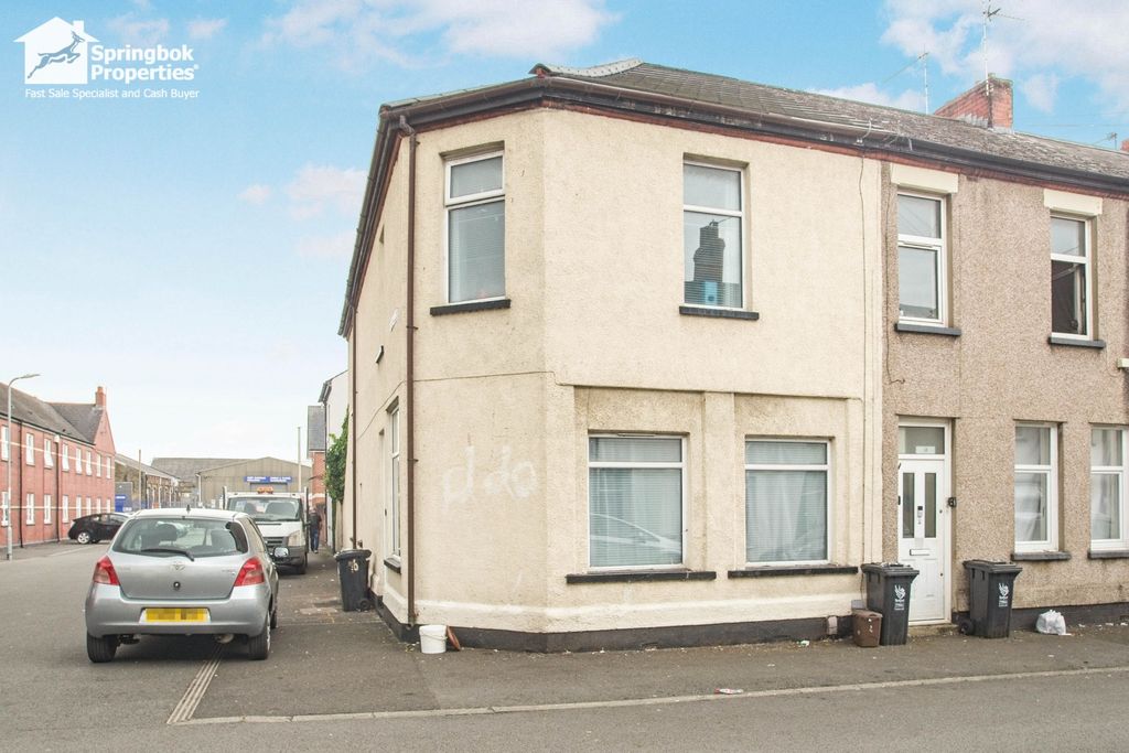 Property photo 1 of 13 Front View