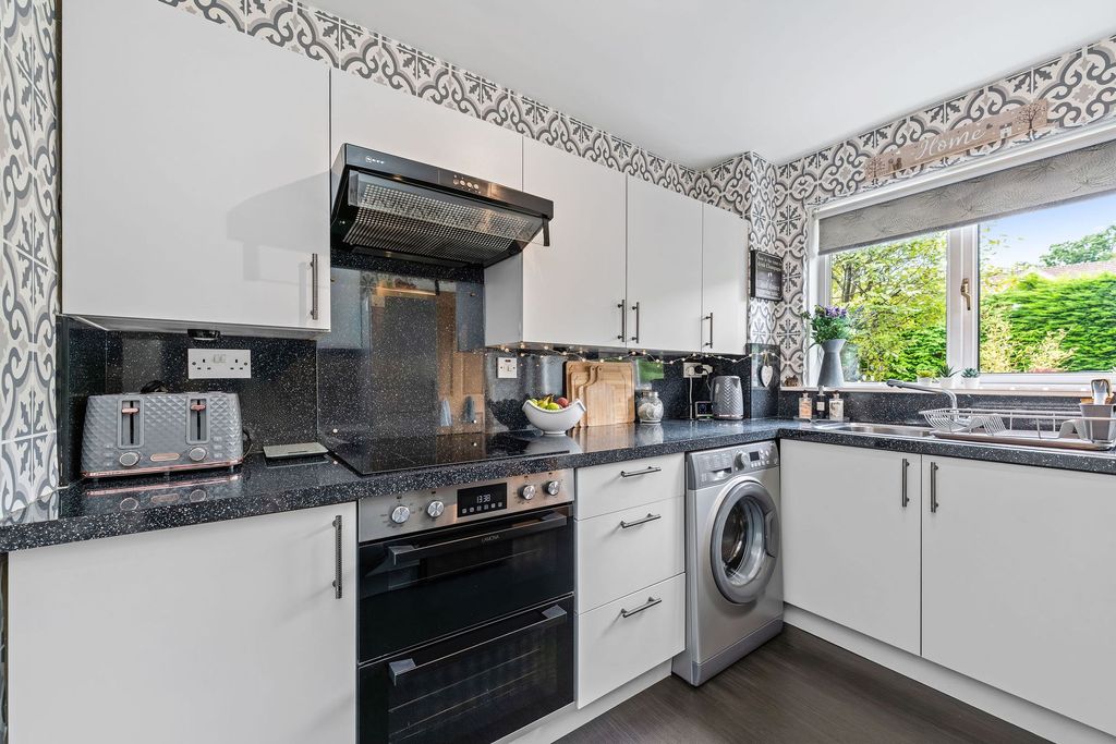 Property photo 3 of 55 Kitchen