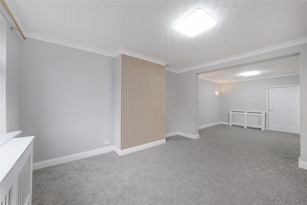 Property photo 3 of 16 130 Abbotts Drive - Ckktnv0Koyefm2W71Kwu.Jpg