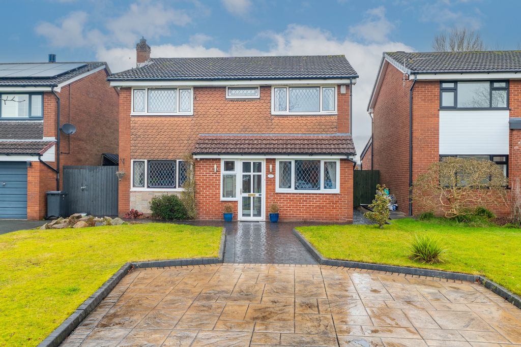 Property photo 1 of 15 Front