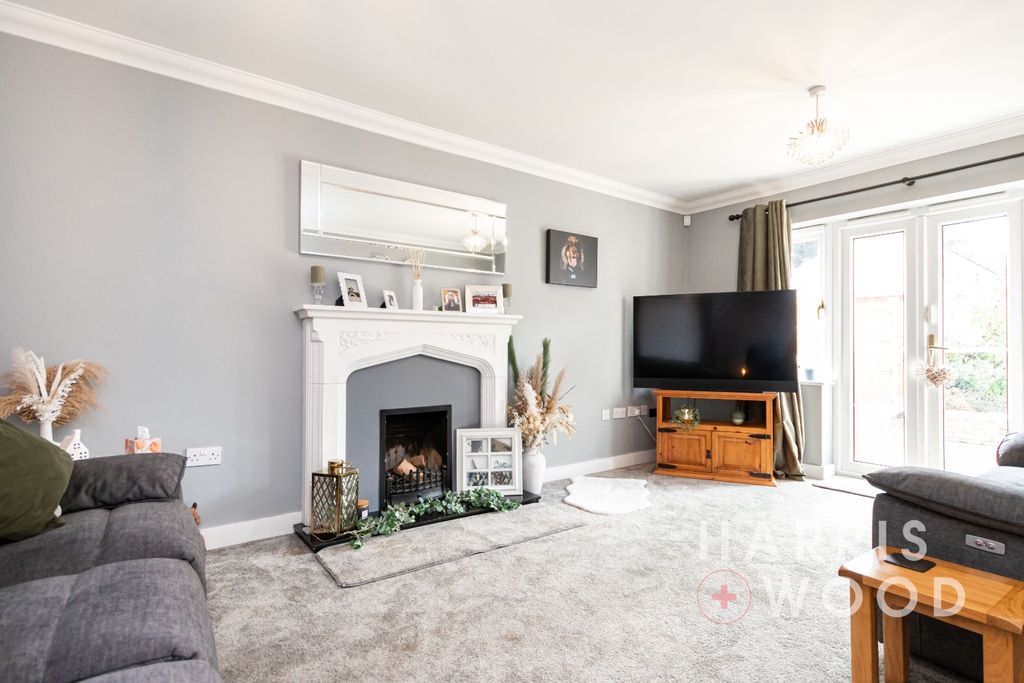 Property photo 2 of 38 4481702