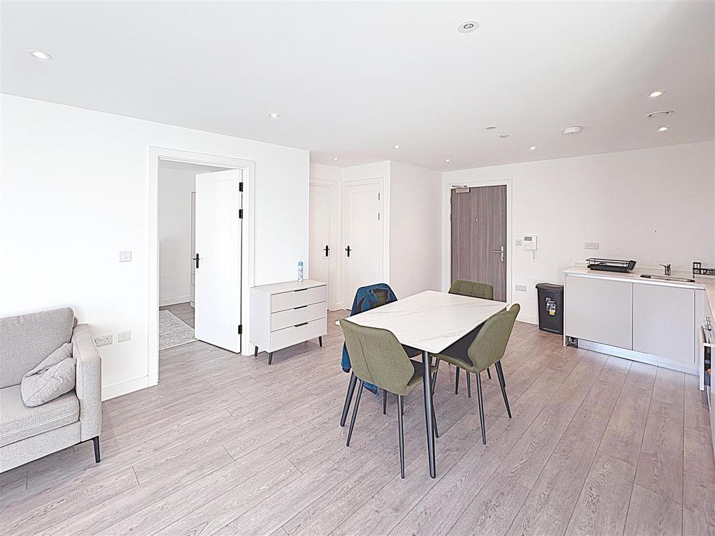 Property photo 3 of 13 Img_5986.Jpg