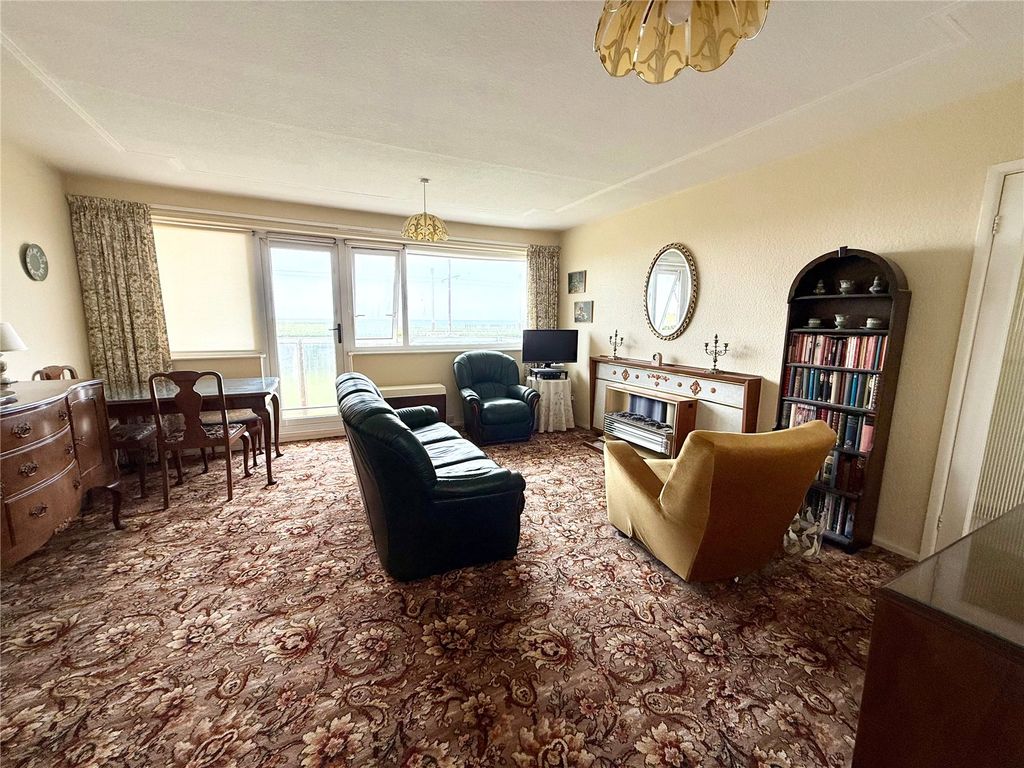 Property photo 3 of 11 Picture No. 10