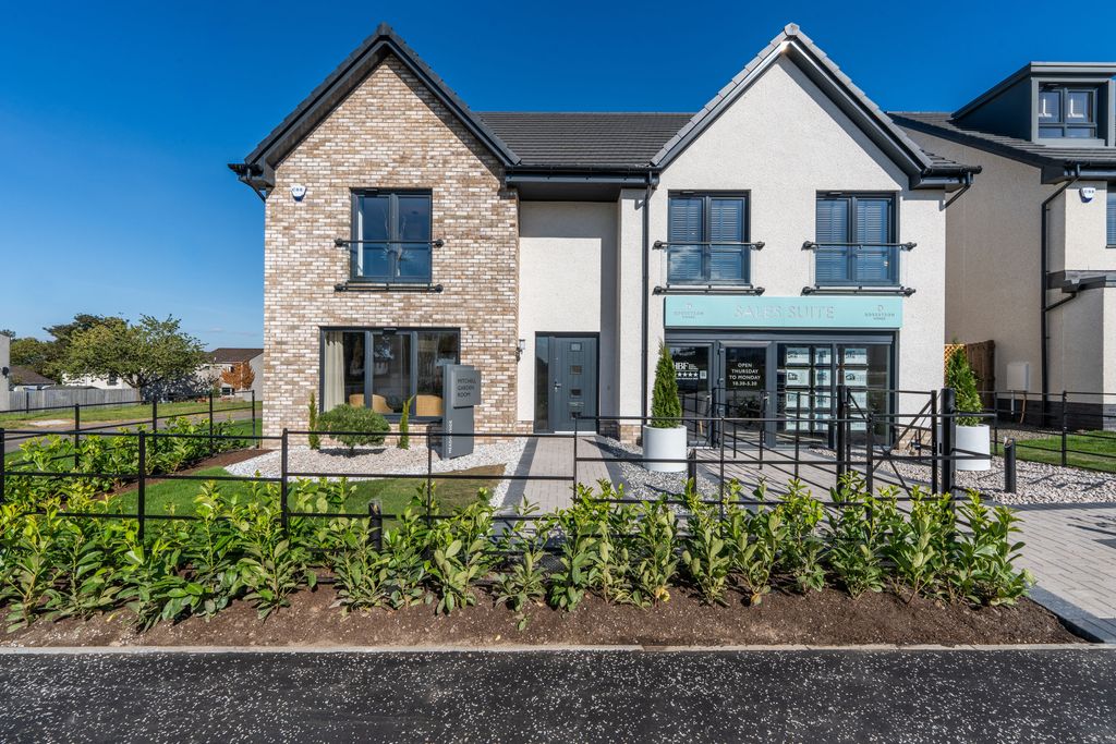 Property photo 1 of 21 Primary Property Image