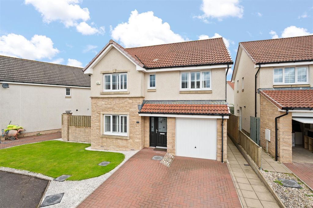 Property photo 1 of 38 32.Jpg