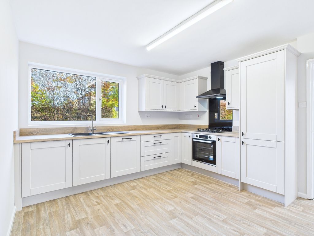 Property photo 2 of 9 Cam01909G0-Pr0428-Still009