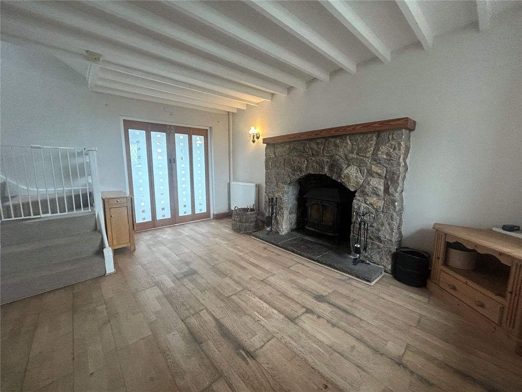 Property photo 2 of 19 Picture No. 01