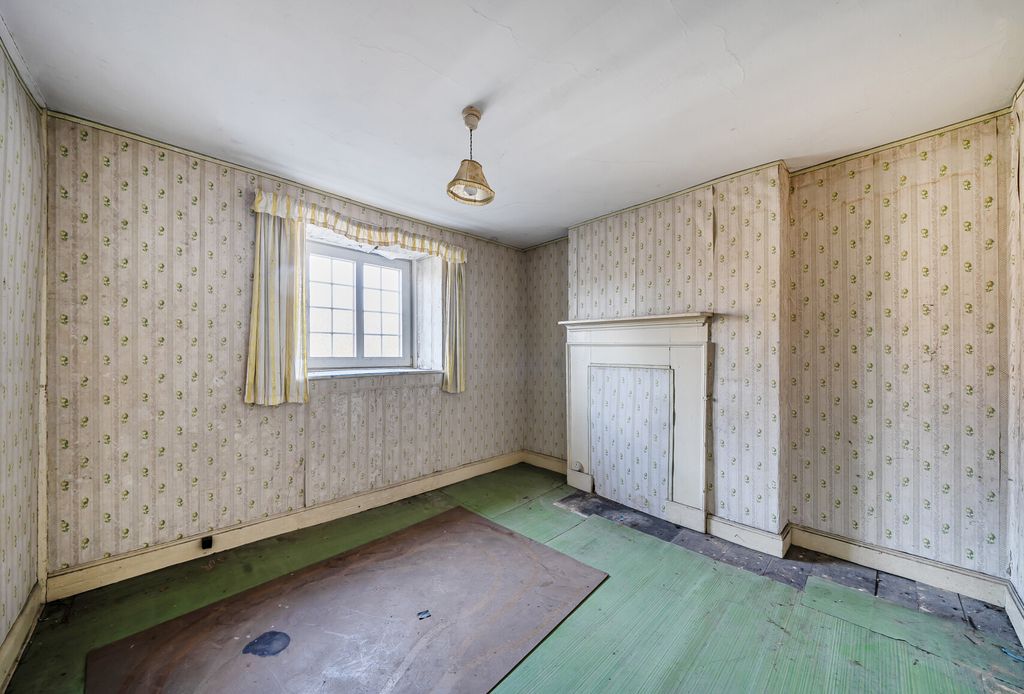 Property photo 3 of 20 1419762-8-699Efc1...