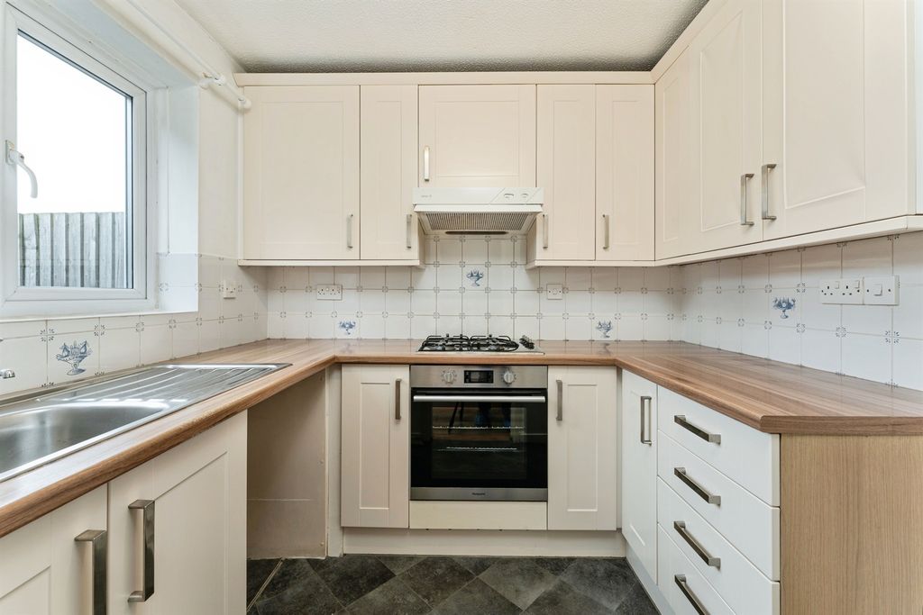 Property photo 2 of 15