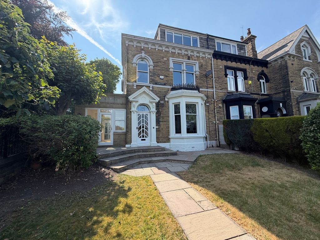 Property photo 1 of 41
