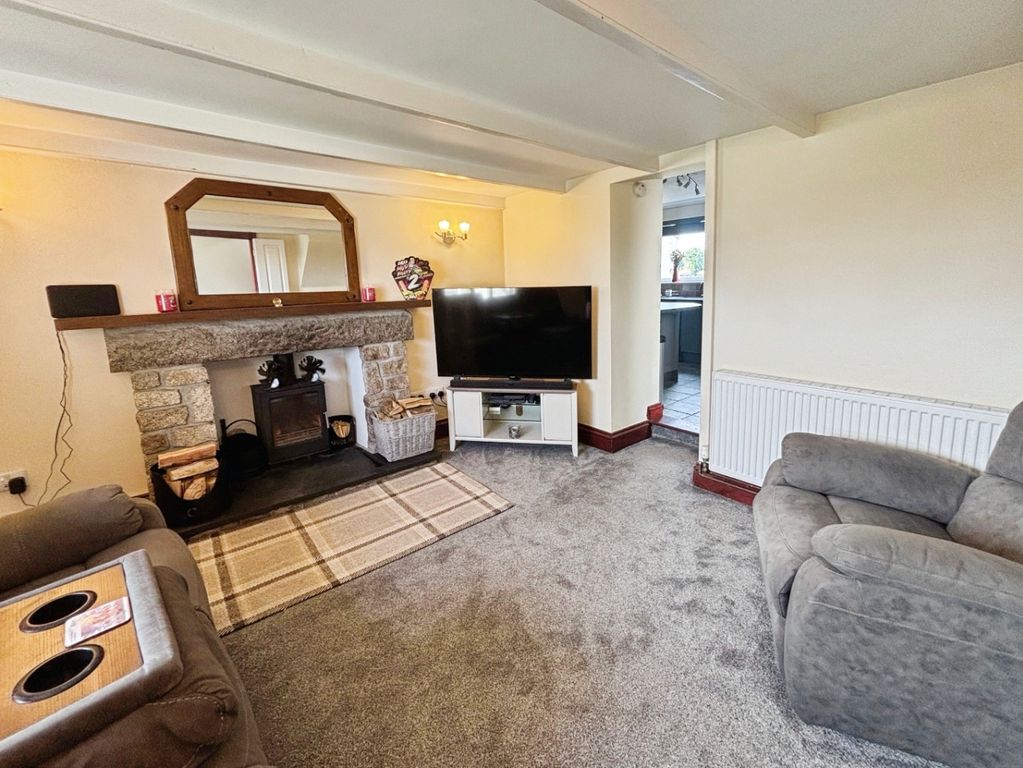 Property photo 3 of 19 48905411