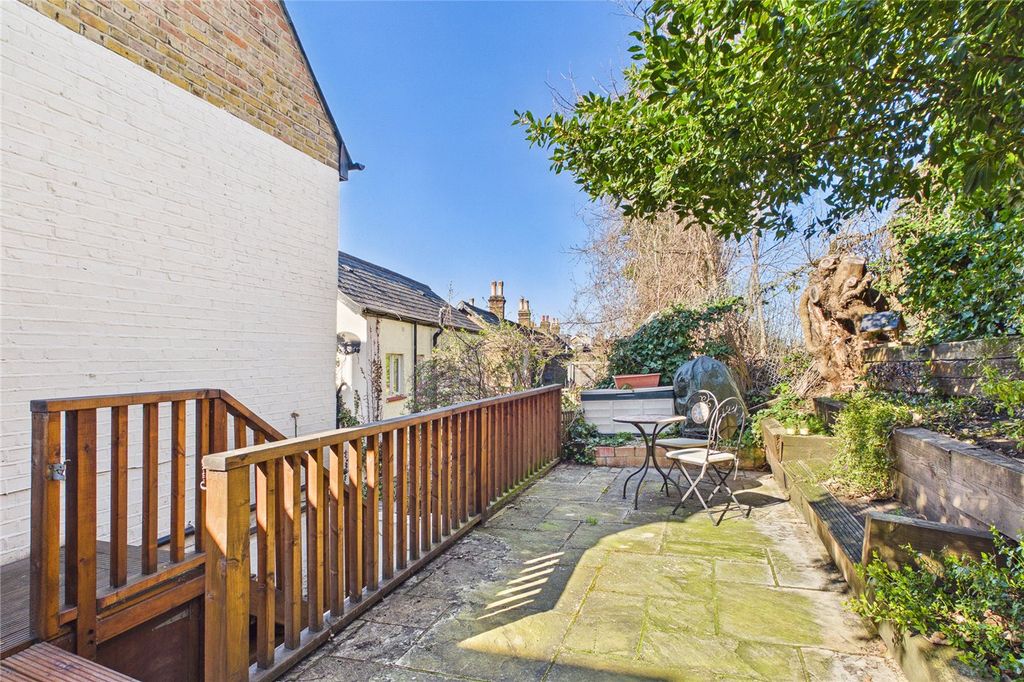 Property photo 3 of 11 Picture No. 13