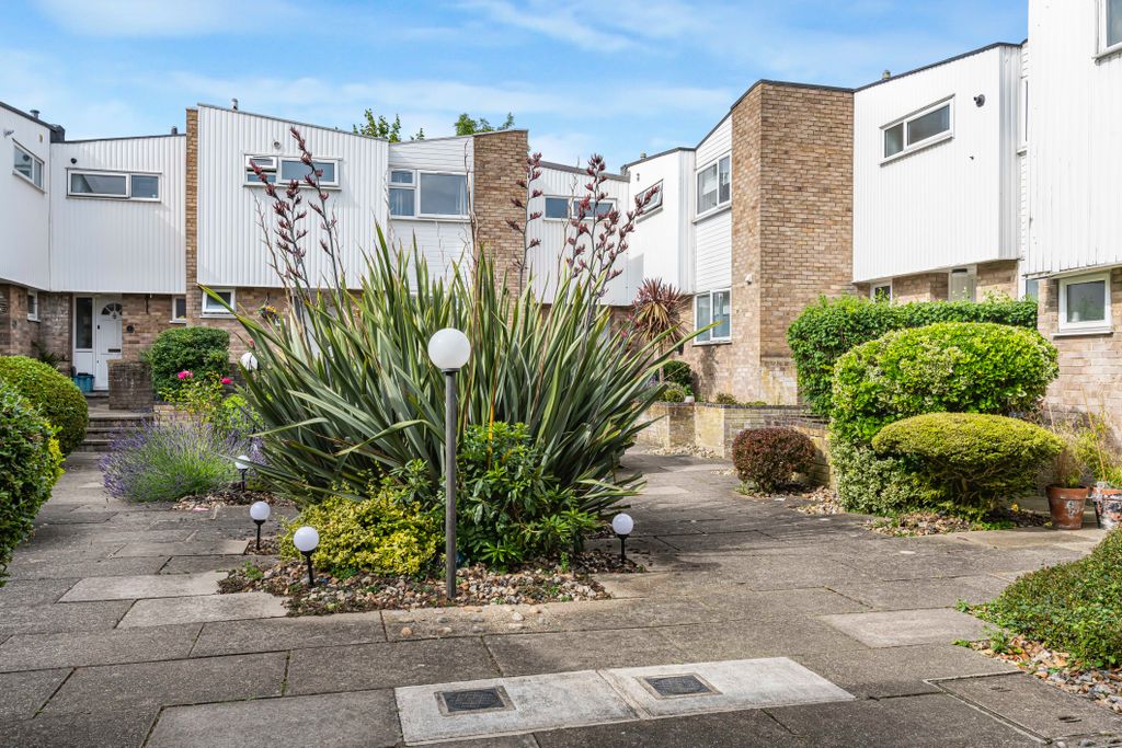 Property photo 1 of 24
