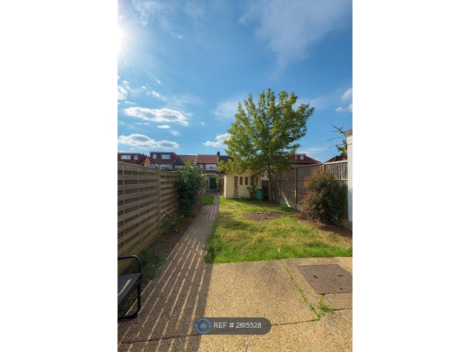 Property photo 2 of 21