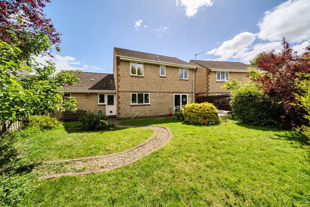 Property photo 2 of 16