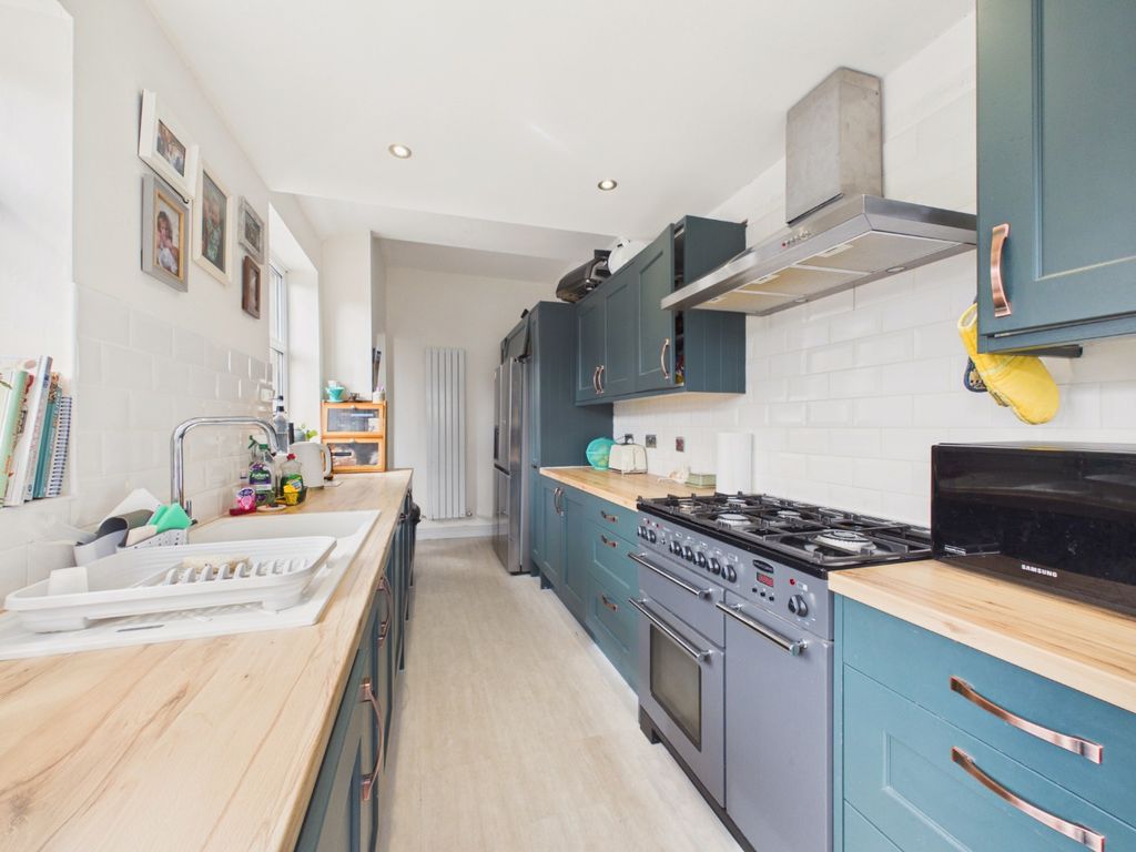 Property photo 2 of 15 5288353