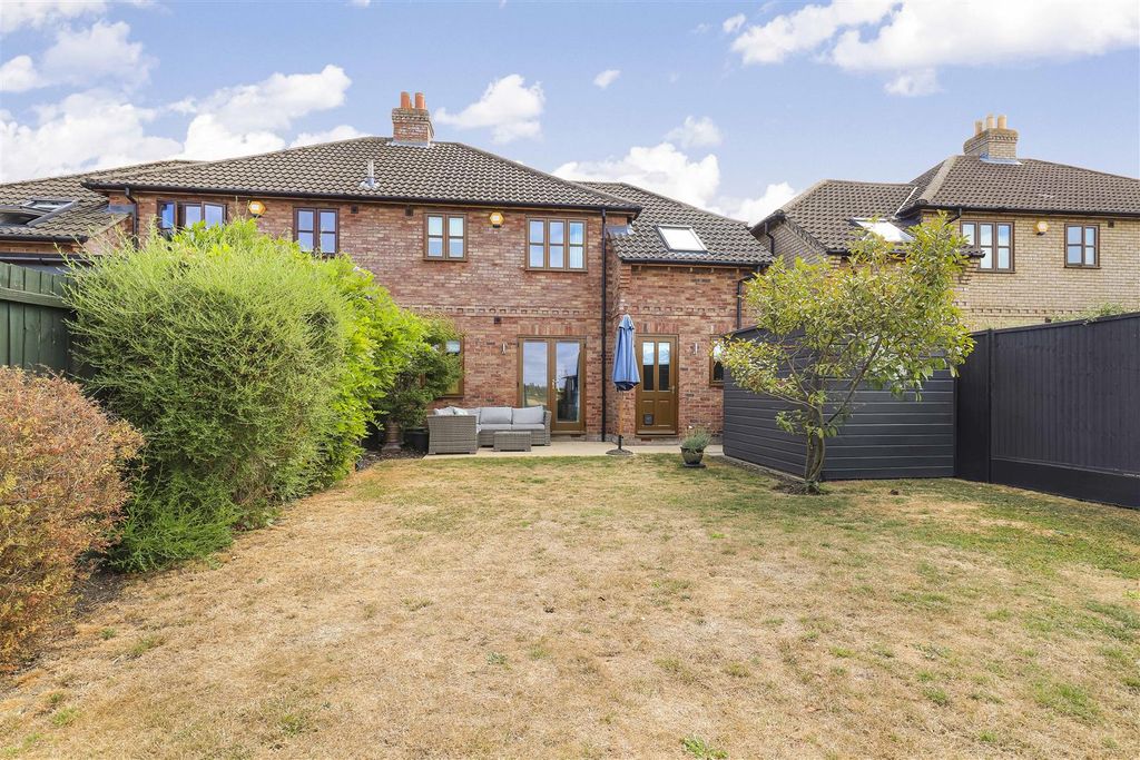 Property photo 3 of 31 Img (25).Jpg