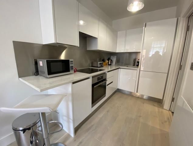 Property photo 2 of 6 Kitchen