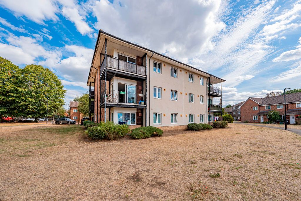 Property photo 1 of 11