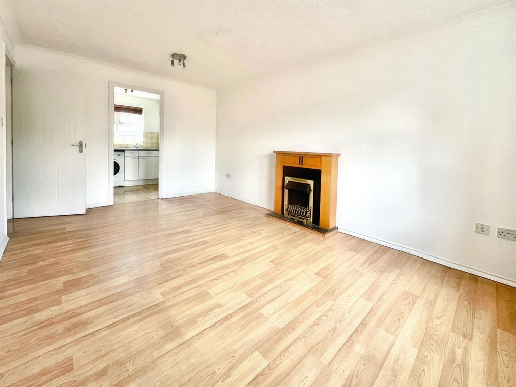 Property photo 2 of 9 Living Room