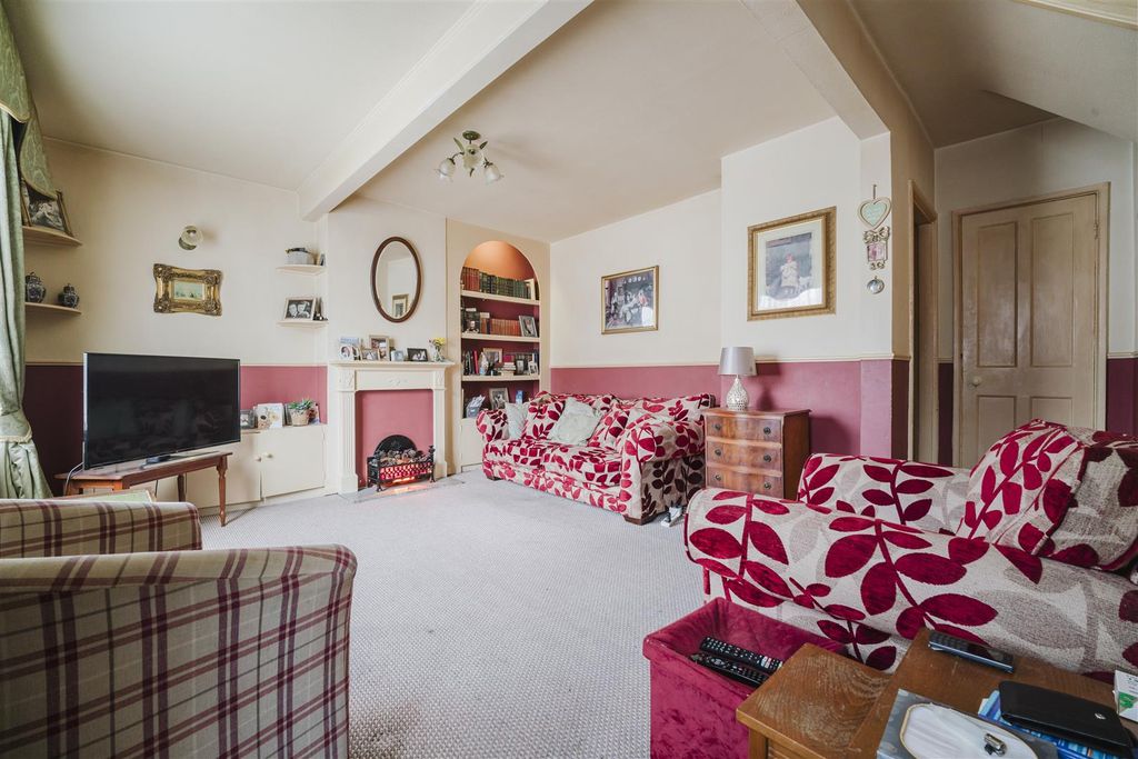 Property photo 2 of 10 125 Harp Recp B.Jpg