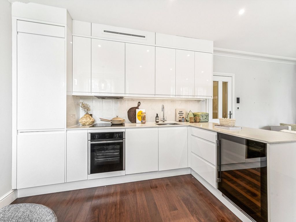 Property photo 3 of 21 Picture No. 03