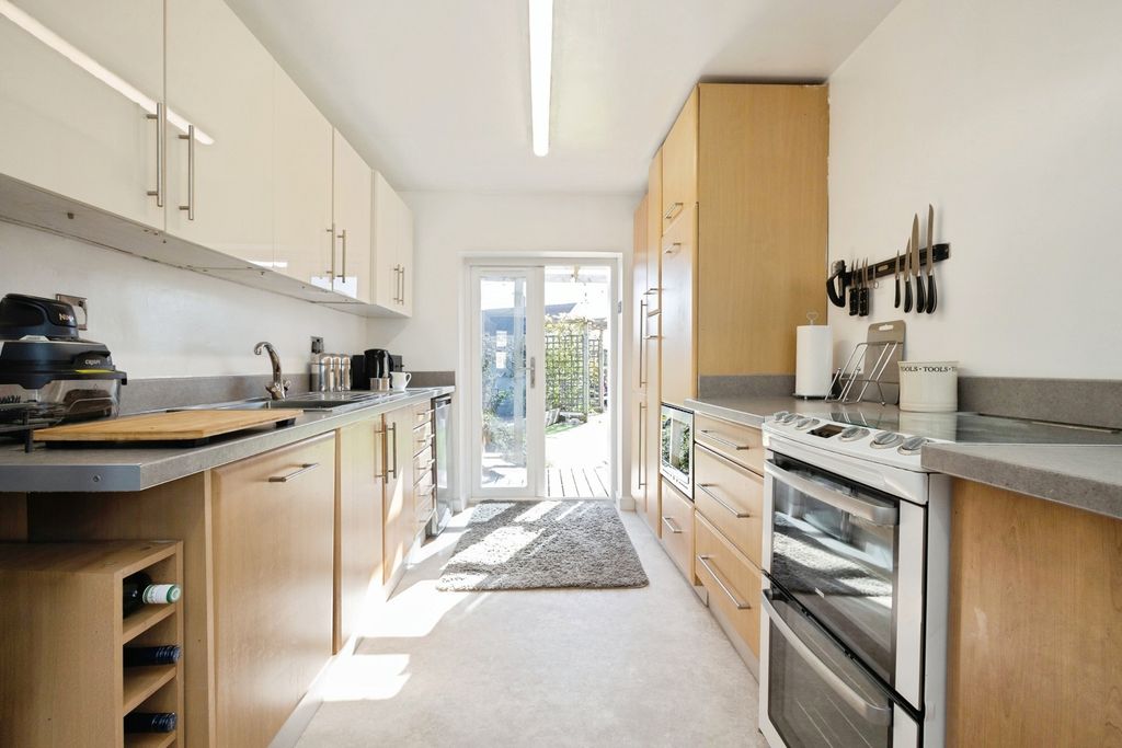 Property photo 2 of 26 Pbox-Img.Jpg