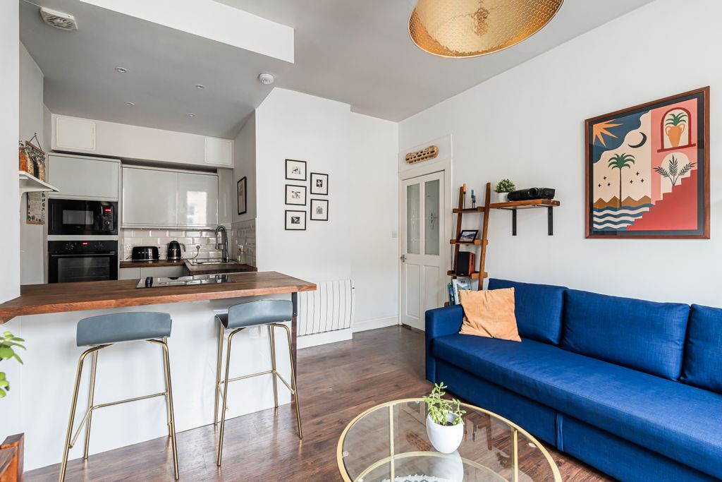 Property photo 3 of 11 Property Image 3