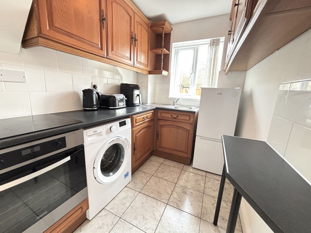 Property photo 2 of 9 Photo 7