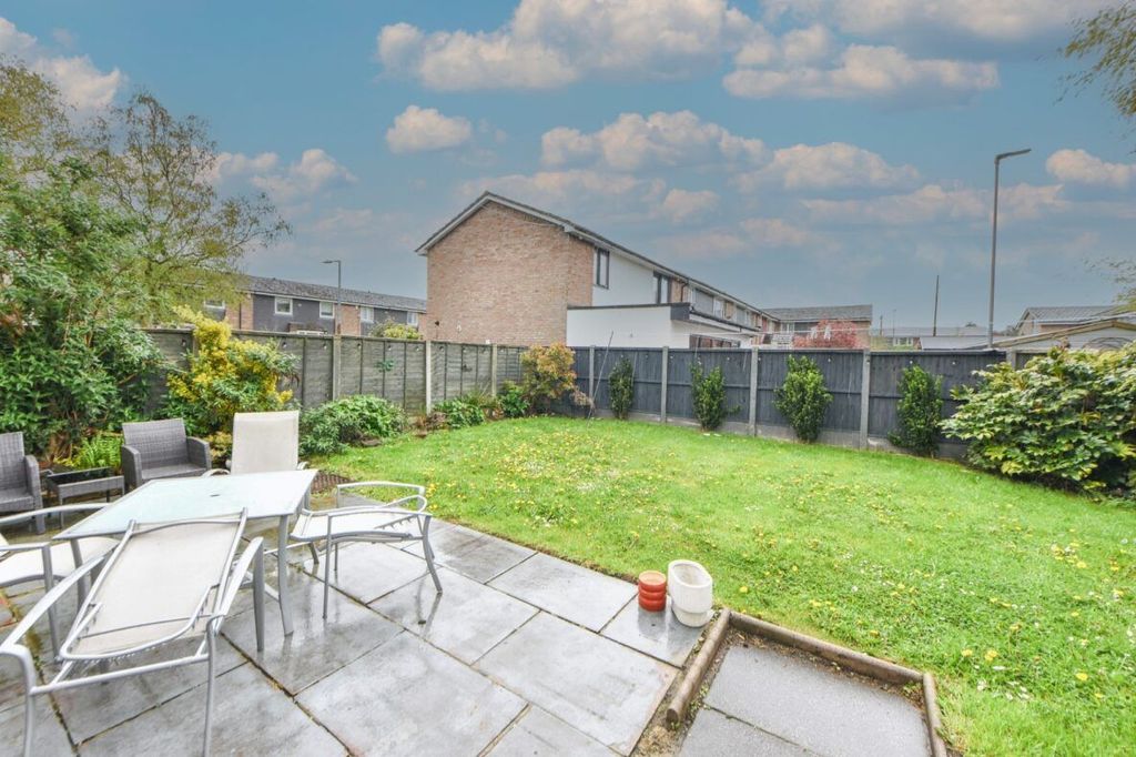 Property photo 2 of 17