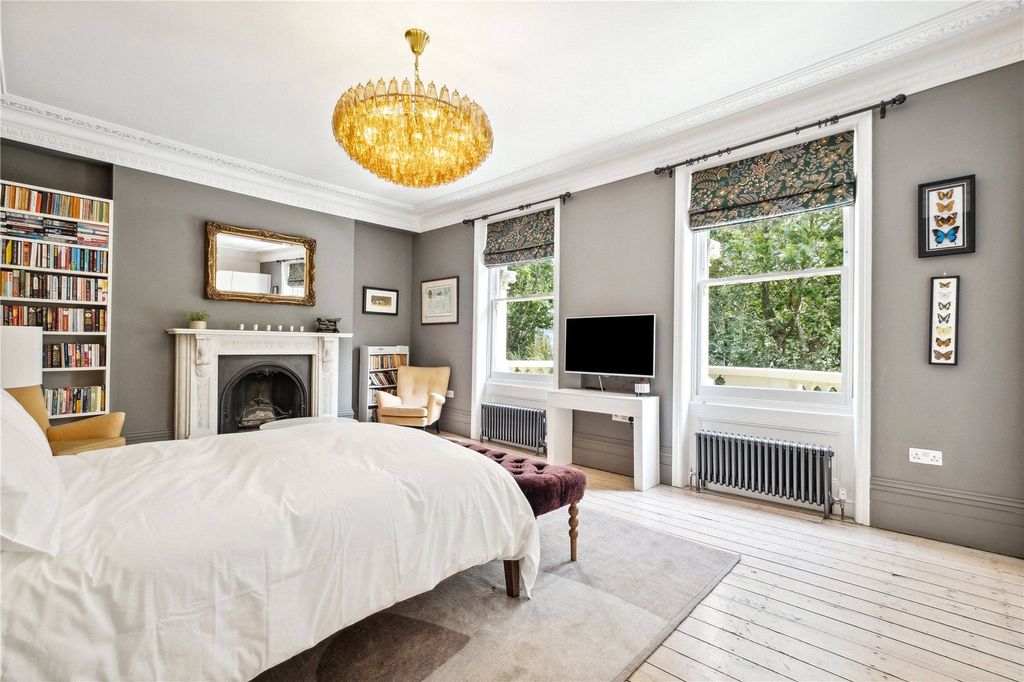 Property photo 2 of 29