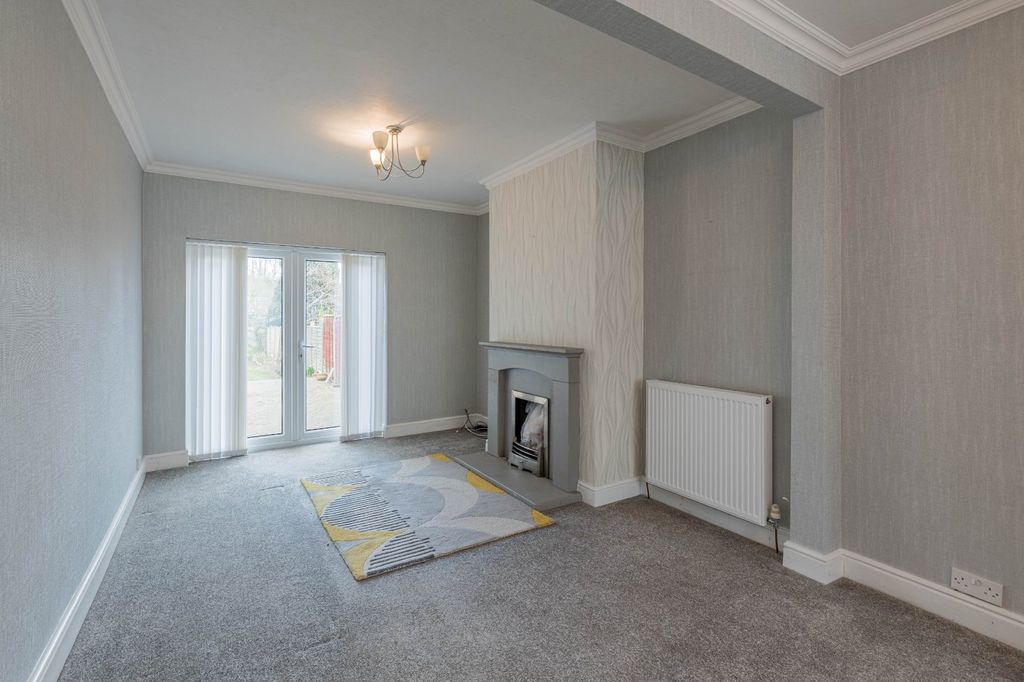 Property photo 3 of 10 Picture No. 05