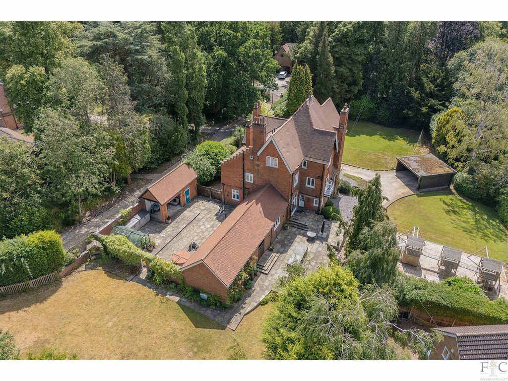 Property photo 2 of 46