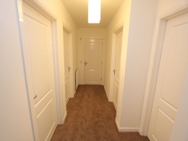 Property photo 2 of 10 Hallway