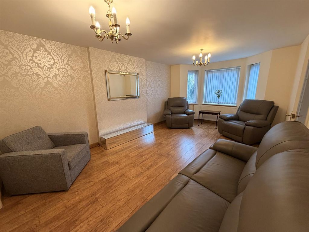 Property photo 3 of 19 64Ecd4ee-77Bf-4471-8Ea2-0d34E13E3932.Jpg