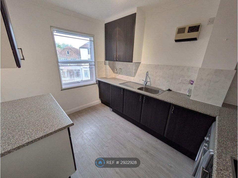 Property photo 3 of 13 Kitchen