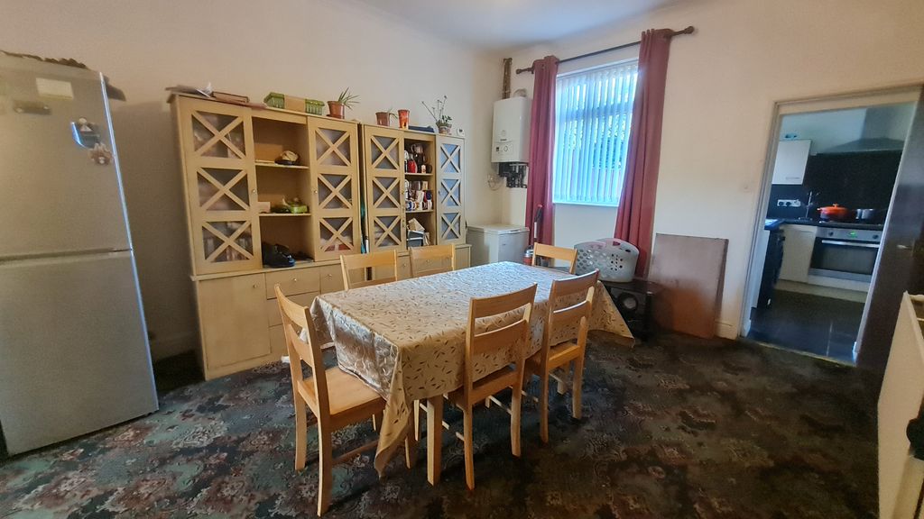 Property photo 3 of 11 Image