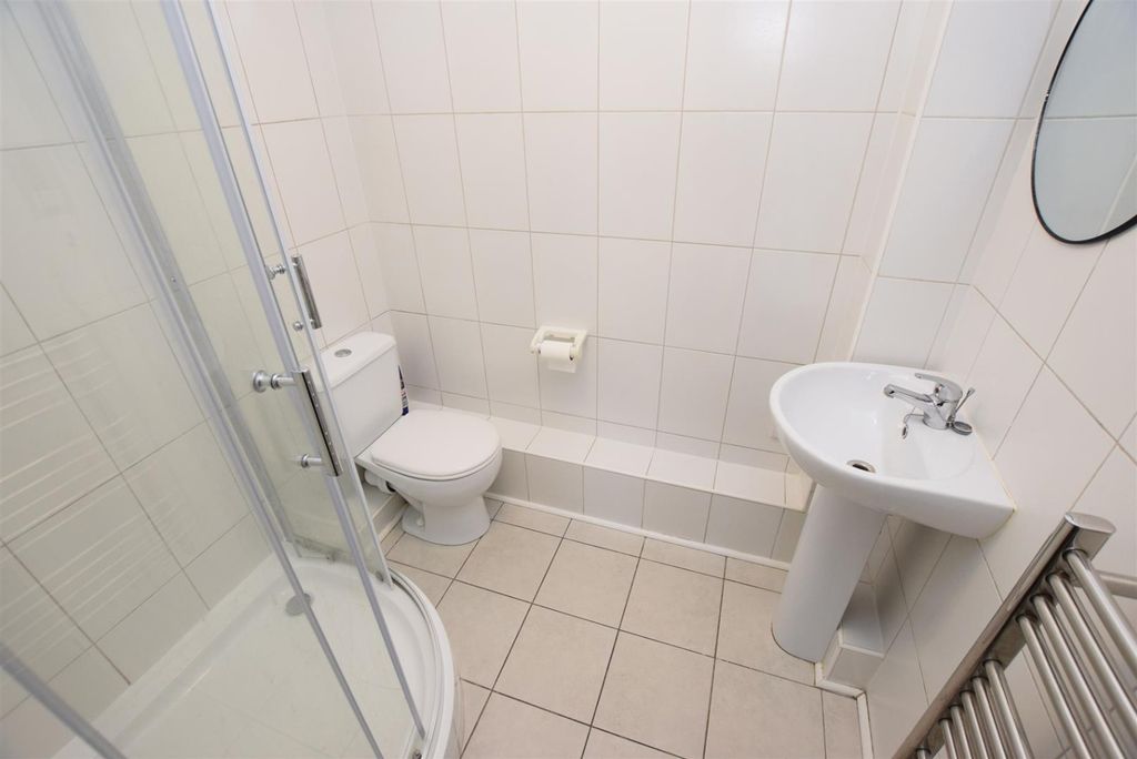Property photo 3 of 9 4421152