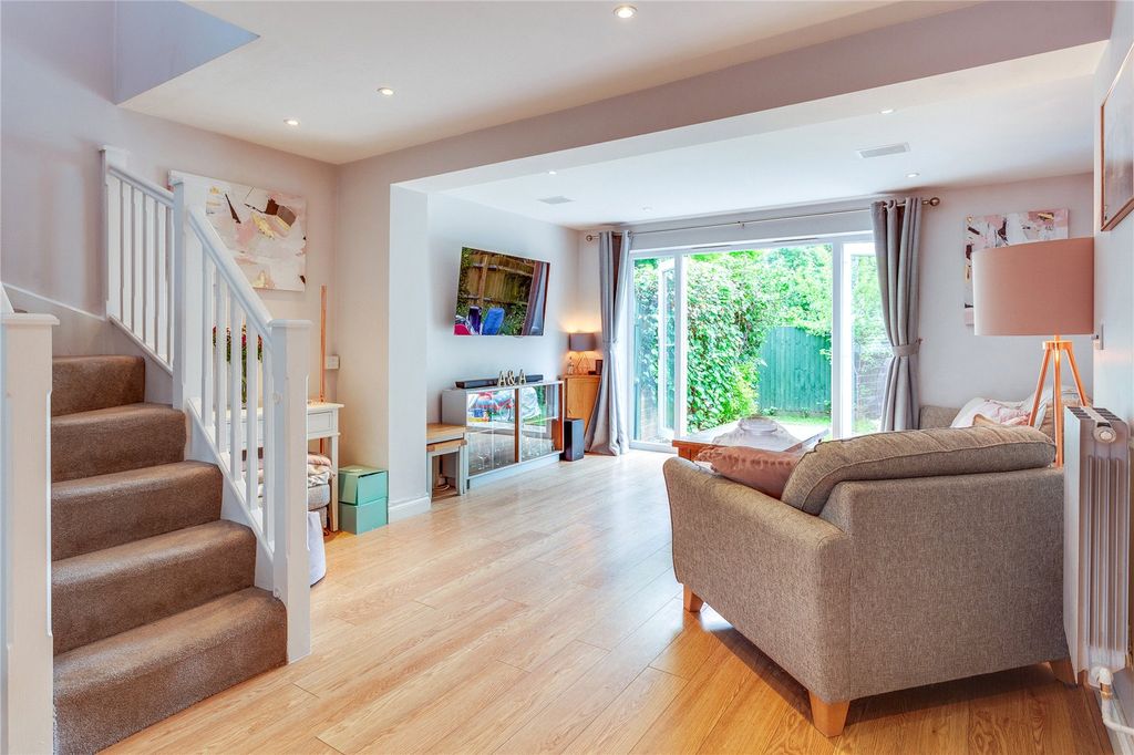 Property photo 3 of 15 Sitting Room