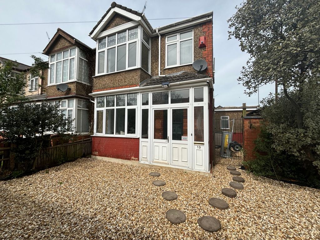 Property photo 1 of 11 Front