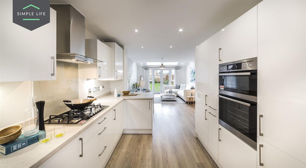 Property photo 3 of 9 Stamford_Kitchen_Living.Jpg