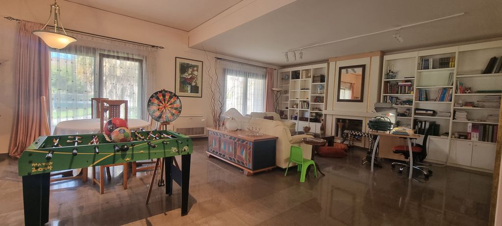 Property photo 3 of 13 Dining - Siting Area