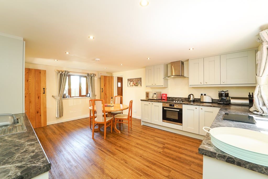 Property photo 3 of 12 Kitchen/Diner