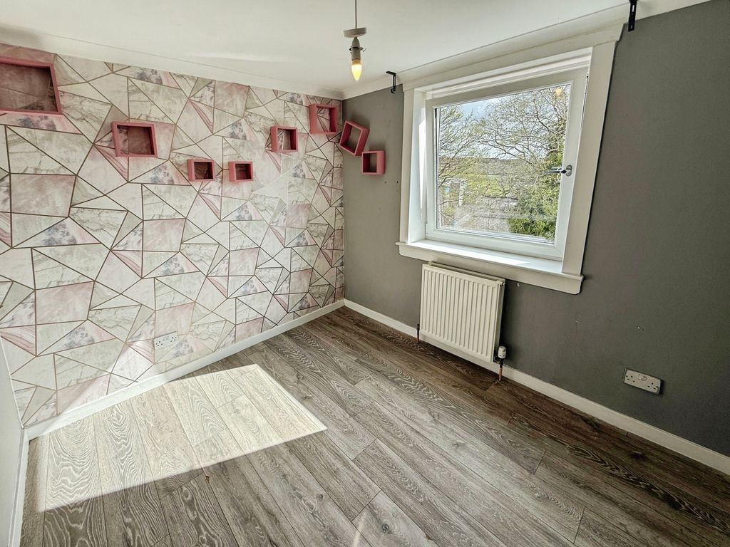 Additional image 9 of 3 bed flat for saleWaulking Mill Road, Clydebank G81