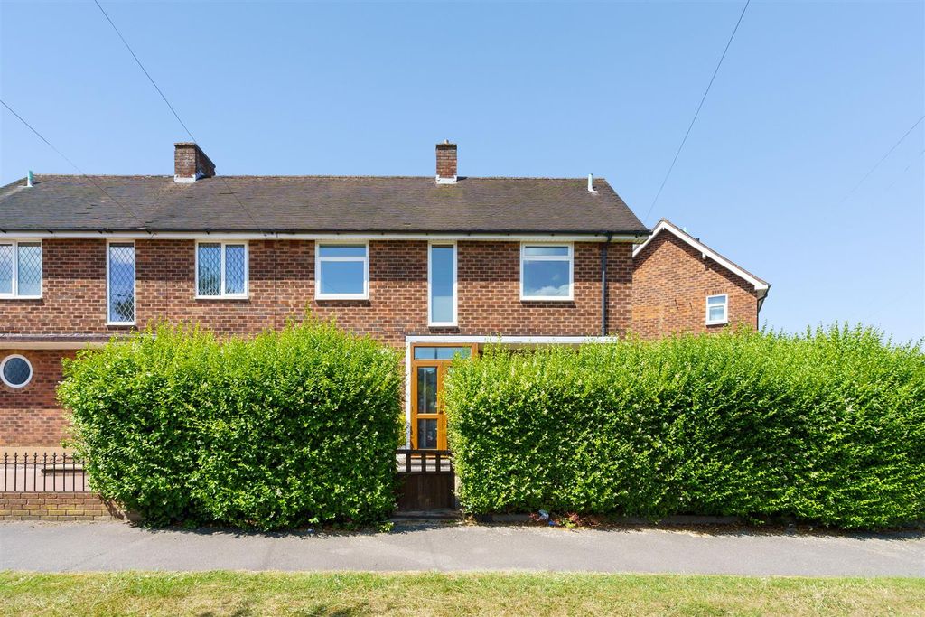 Property photo 1 of 15 1, Redlands Close Solihull_1.Jpg