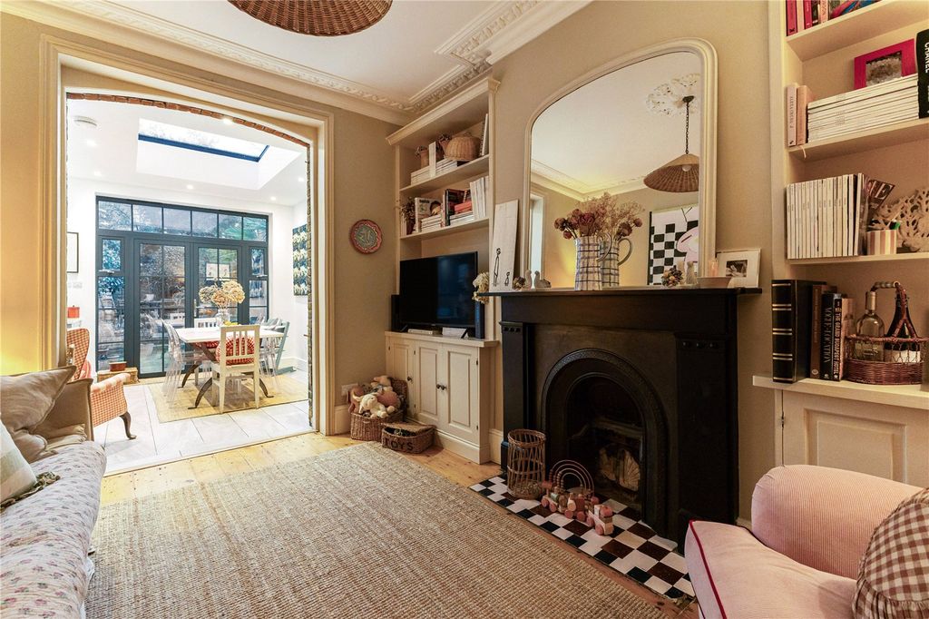 Property photo 3 of 14 Reception