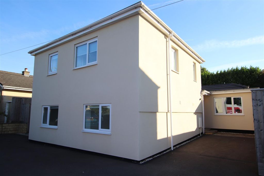Property photo 2 of 16 External