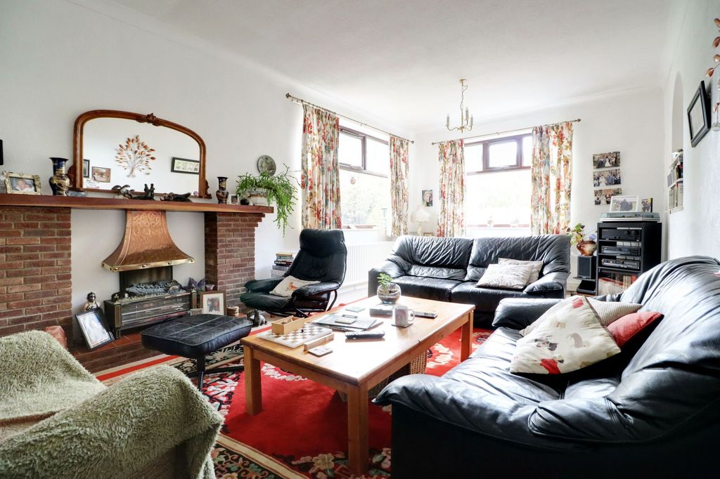 Property photo 3 of 23