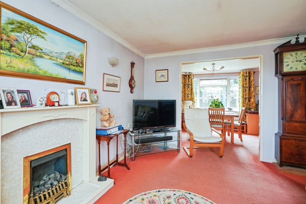 Property photo 3 of 16